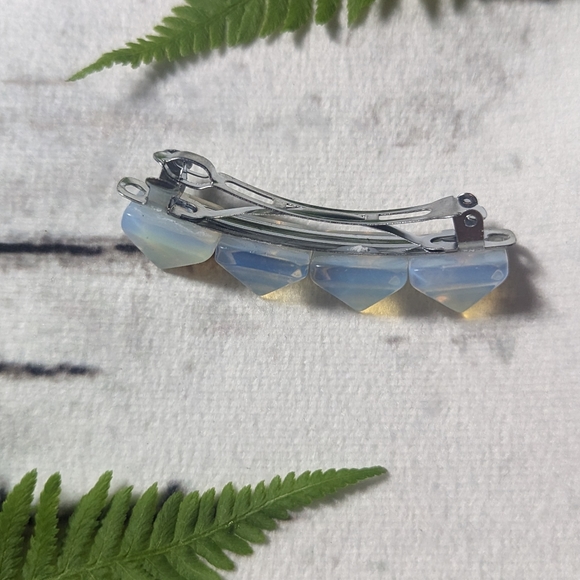 Opalite hair clip - Picture 5 of 5